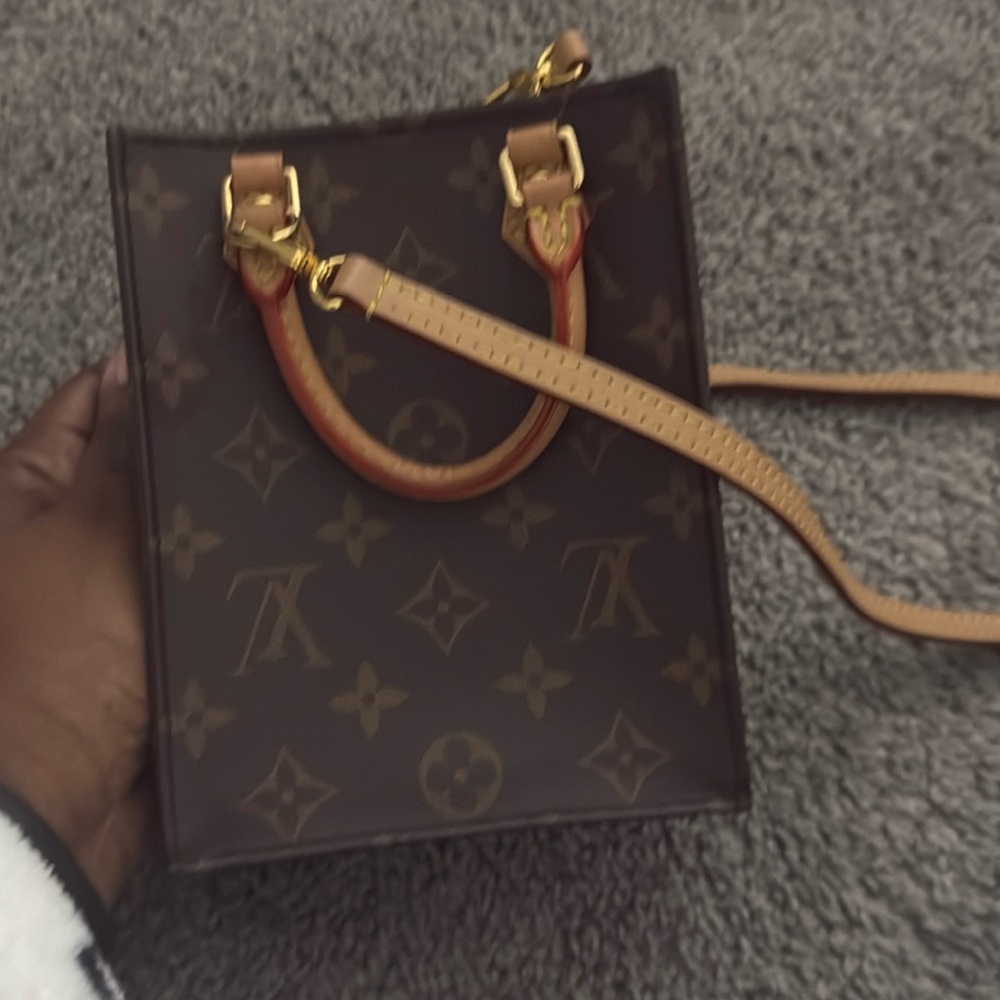 Louis Vuitton Petit Sac Plat worn great condition